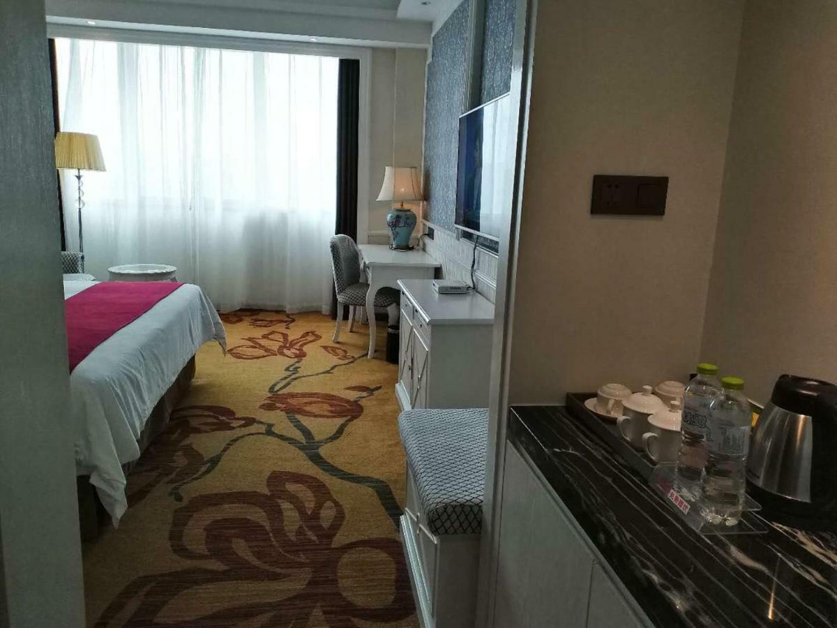 Ramada Encore Wyndham Nanning City Center Qingxiu Kültér fotó